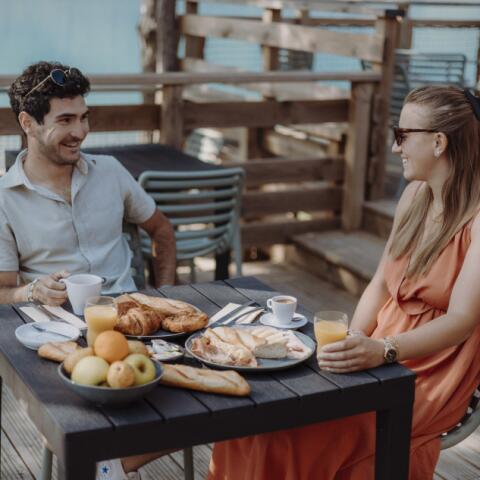 Petit déjeuner restaurant Mr Marcel Sunêlia